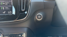 Volvo Xc40 2.0 B4P R DESIGN Pro 5dr Auto [7 speed] Petrol Estate
